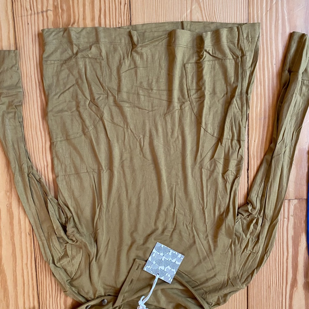 kate quinn Olive Green Long Sleeve Top nwt